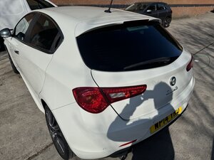 Alfa Romeo Giulietta 2.0 Giulietta Sportiva Nav Jtdm2 Semi-auto 5dr