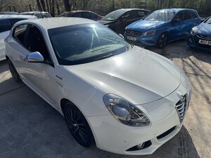 Alfa Romeo Giulietta 2.0 Giulietta Sportiva Nav Jtdm2 Semi-auto 5dr