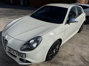Alfa Romeo Giulietta 2.0 Giulietta Sportiva Nav Jtdm2 Semi-auto 5dr