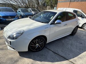 Alfa Romeo Giulietta 2.0 Giulietta Sportiva Nav Jtdm2 Semi-auto 5dr