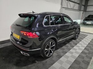 Volkswagen Tiguan 1.5 Tiguan R-line TSI Semi-auto 5dr
