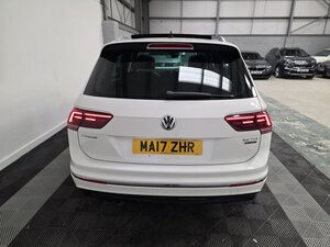 Volkswagen Tiguan 2.0 Tiguan R-line TDI 4motion Semi-auto 5dr