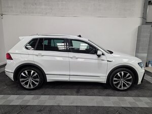 Volkswagen Tiguan 2.0 Tiguan R-line TDI 4motion Semi-auto 5dr