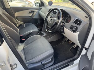 Volkswagen Polo 1.2 POLO SE Design TSI 5dr