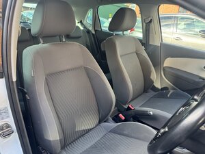 Volkswagen Polo 1.2 POLO SE Design TSI 5dr