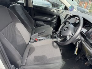 Volkswagen Polo 1.0 POLO SE EVO 5dr