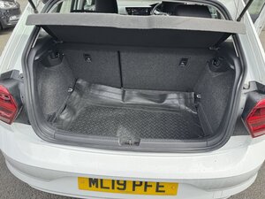 Volkswagen Polo 1.0 POLO SE EVO 5dr