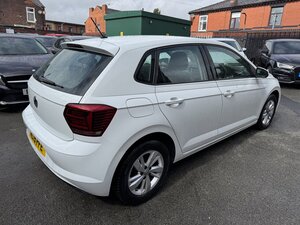 Volkswagen Polo 1.0 POLO SE EVO 5dr