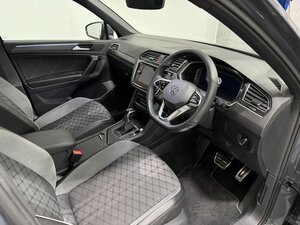 Volkswagen Tiguan 1.5 Tiguan R-line TSI Semi-auto 5dr