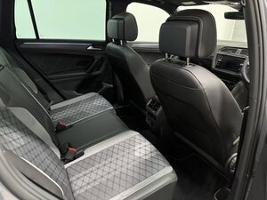 Volkswagen Tiguan 1.5 Tiguan R-line TSI Semi-auto 5dr