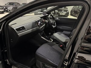 Volkswagen Polo 1.0 POLO R-line TSI 5dr