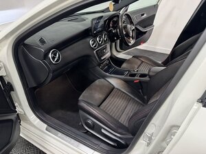 Mercedes-Benz A-Class 1.5 A 180 D AMG LINE Premium AUTO 5dr
