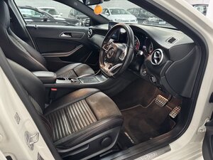 Mercedes-Benz A-Class 1.5 A 180 D AMG LINE Premium AUTO 5dr