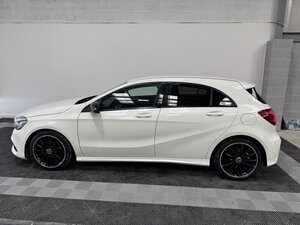 Mercedes-Benz A-Class 1.5 A 180 D AMG LINE Premium AUTO 5dr