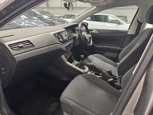Volkswagen Polo 1.0 POLO SE TSI 5dr