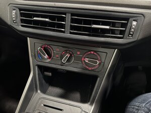 Volkswagen Polo 1.0 POLO SE TSI 5dr