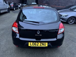 Renault Clio 1.1 CLIO Dynamique Tomtom 16V 5dr
