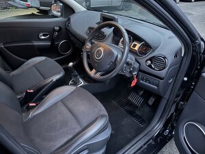 Renault Clio 1.1 CLIO Dynamique Tomtom 16V 5dr