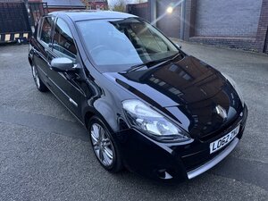 Renault Clio 1.1 CLIO Dynamique Tomtom 16V 5dr