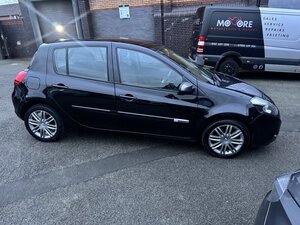 Renault Clio 1.1 CLIO Dynamique Tomtom 16V 5dr