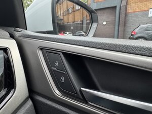 Volkswagen Polo 1.0 POLO SE TSI 5dr