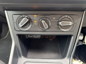 Volkswagen Polo 1.0 POLO SE TSI 5dr