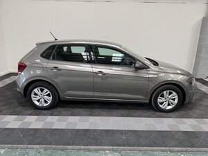 Volkswagen Polo 1.0 POLO SE 5dr