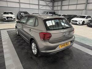 Volkswagen Polo 1.0 POLO SE 5dr