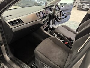 Volkswagen Polo 1.0 POLO SE 5dr