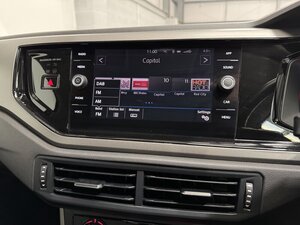 Volkswagen Polo 1.0 POLO SE 5dr