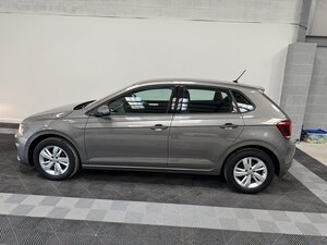 Volkswagen Polo 1.0 POLO SE 5dr