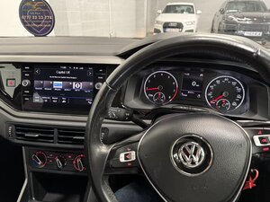Volkswagen Polo 1.0 POLO SE 5dr