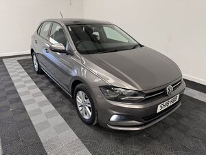 Volkswagen Polo 1.0 POLO SE 5dr