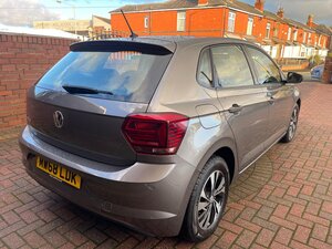 Volkswagen Polo 1.0 EVO SE Hatchback 5dr (65PS)