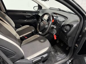 Toyota Aygo 1.0 AYGO X-press Vvt-i 5dr