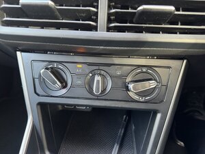 Volkswagen Polo 1.0 POLO SE TSI 5dr