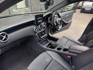 Mercedes-Benz A-Class 1.5 A 180 D AMG LINE Executive AUTO 5dr