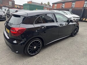 Mercedes-Benz A-Class 1.5 A 180 D AMG LINE Executive AUTO 5dr