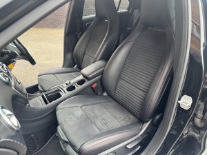 Mercedes-Benz A-Class 1.5 A 180 D AMG LINE Executive AUTO 5dr