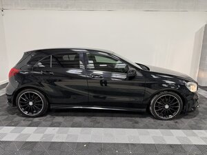 Mercedes-Benz A-Class 1.5 A 180 D AMG LINE Executive AUTO 5dr
