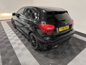 Mercedes-Benz A-Class 1.5 A 180 D AMG LINE Executive AUTO 5dr