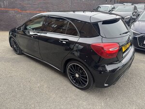 Mercedes-Benz A-Class 1.5 A 180 D AMG LINE Executive AUTO 5dr