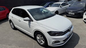 Volkswagen Polo 1.0 POLO SE 5dr