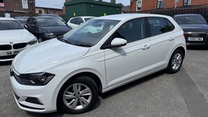 Volkswagen Polo 1.0 POLO SE 5dr