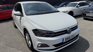 Volkswagen Polo 1.0 POLO SE 5dr