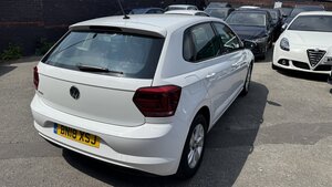 Volkswagen Polo 1.0 POLO SE 5dr