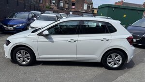 Volkswagen Polo 1.0 POLO SE 5dr