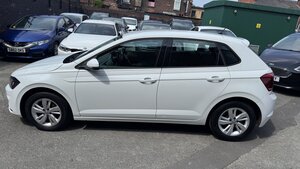 Volkswagen Polo 1.0 POLO SE 5dr
