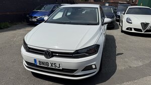 Volkswagen Polo 1.0 POLO SE 5dr