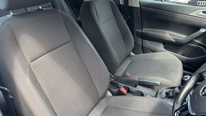 Volkswagen Polo 1.0 POLO SE 5dr